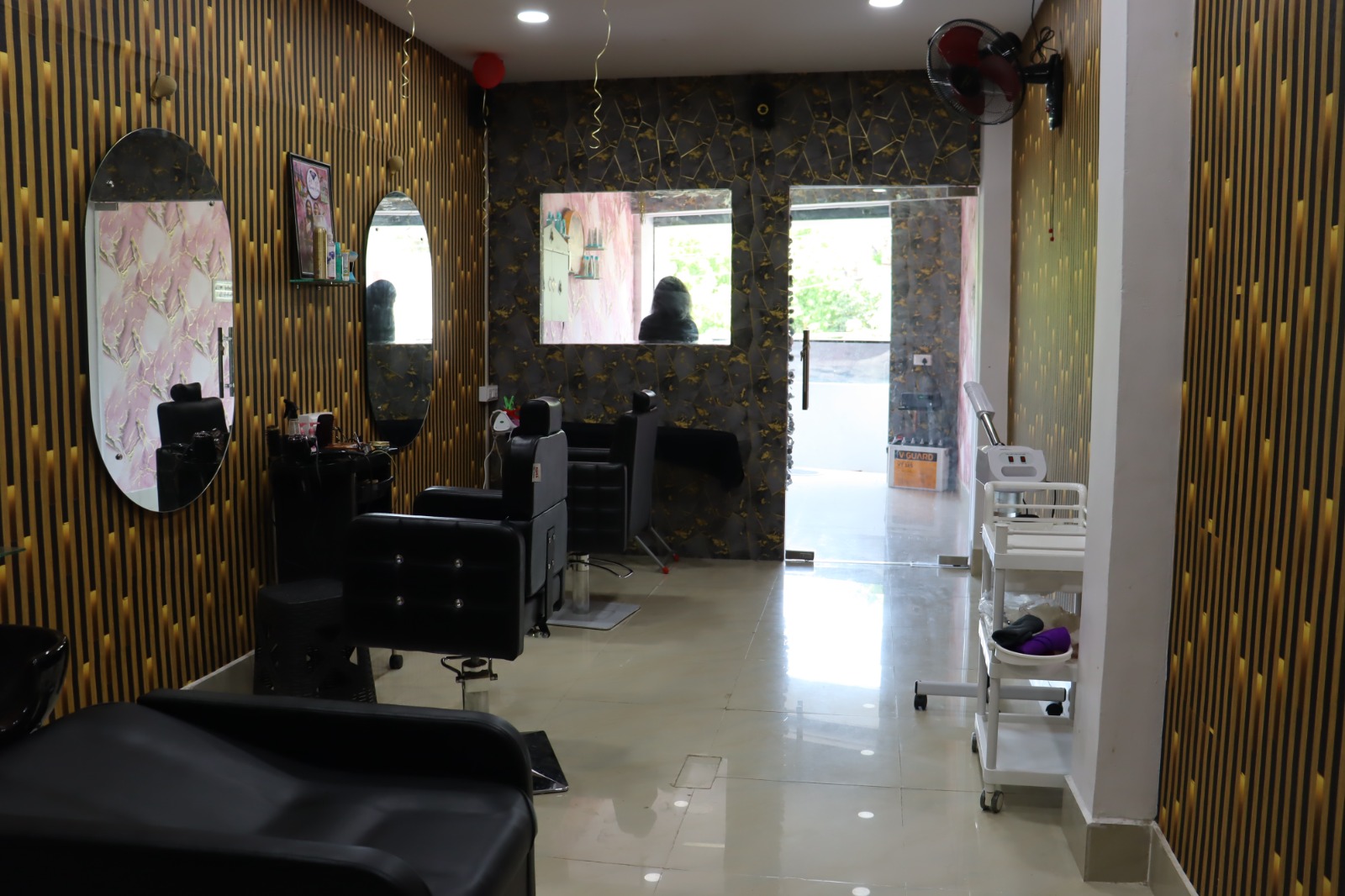 Makeup Studio